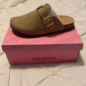 Wild Diva Taupe Slip-On Clogs